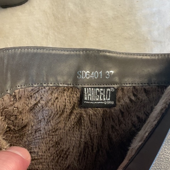 Charcoal Boots with Metallic Accents Sherpa lined - Picture 4 of 7